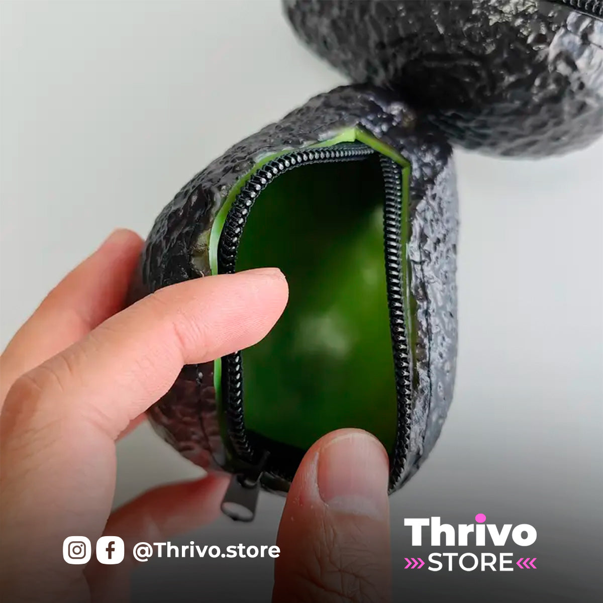 Monedero en forma de aguacate